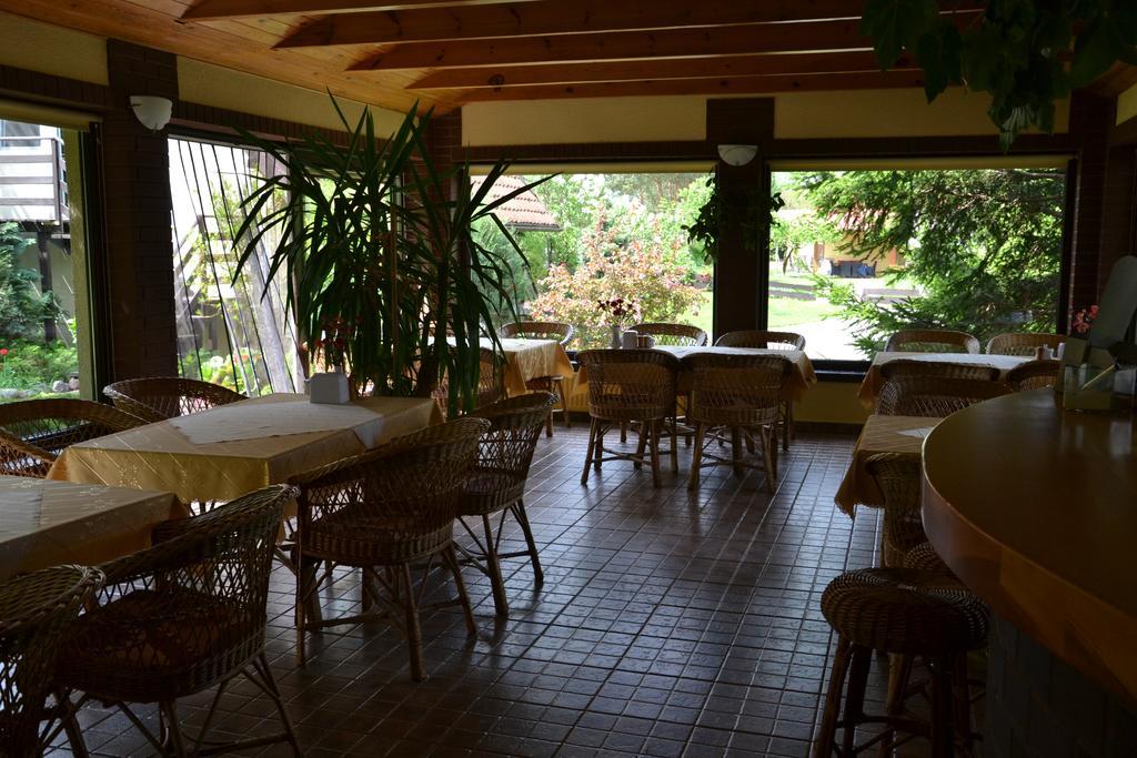 Bed and Breakfast Gosciniec Yaga Wilkasy Esterno foto